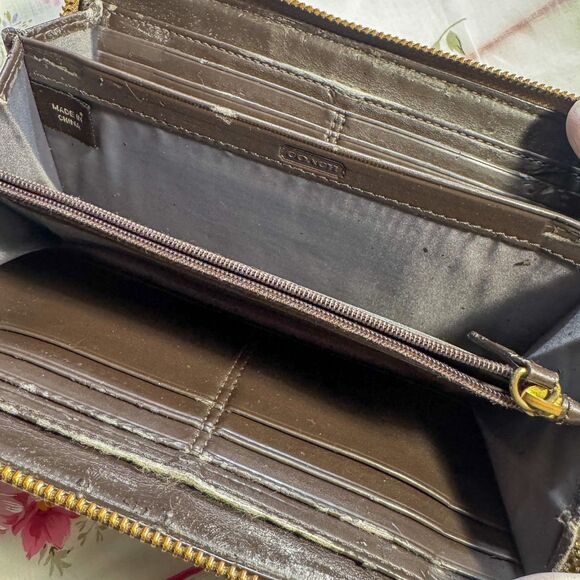 Coach Signature Canvas Wallet with Floral Appliqué - Picture 8 of 13